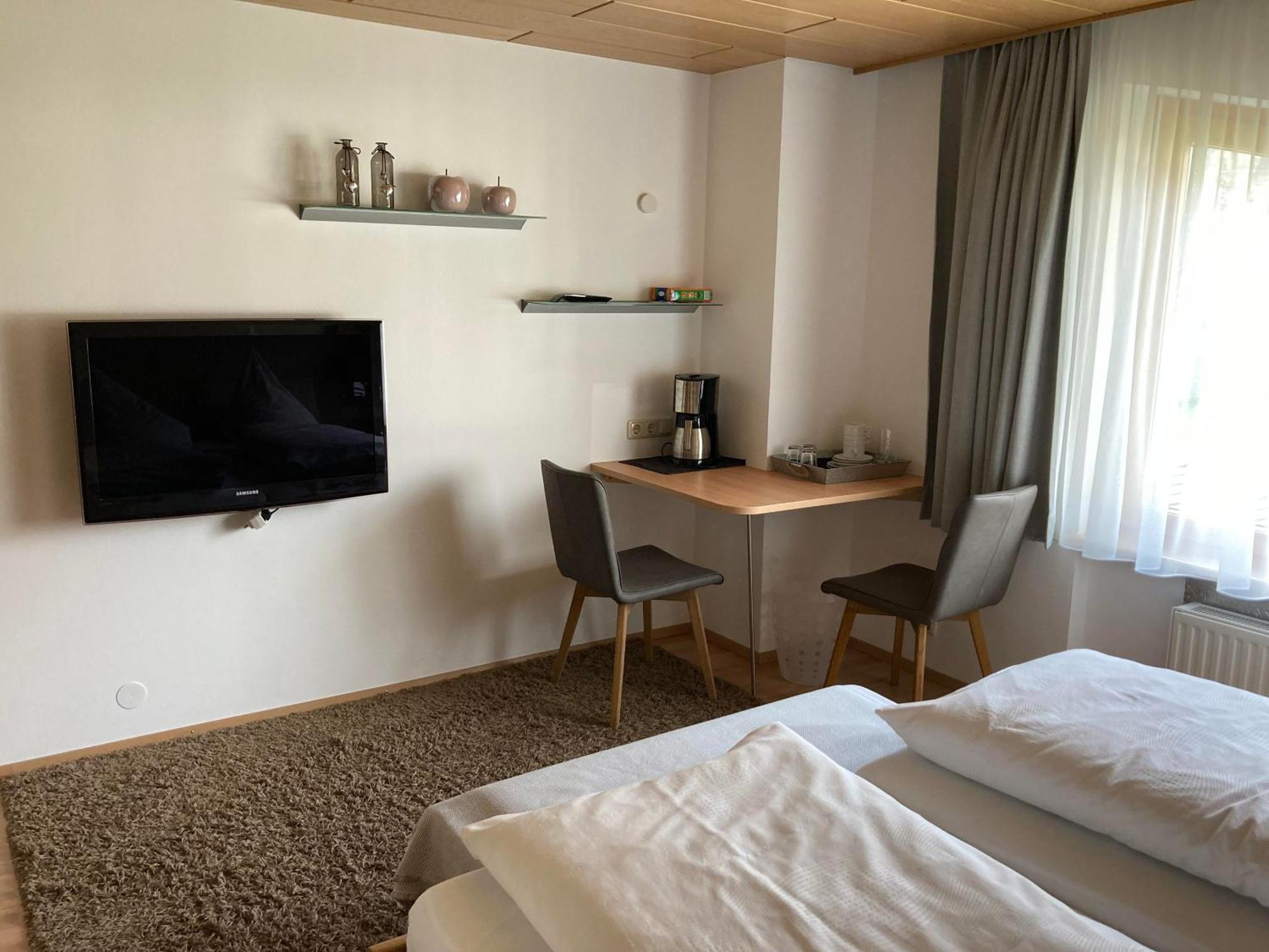 Zani Helga Bed and Breakfast Bartholomäberg Eksteriør billede